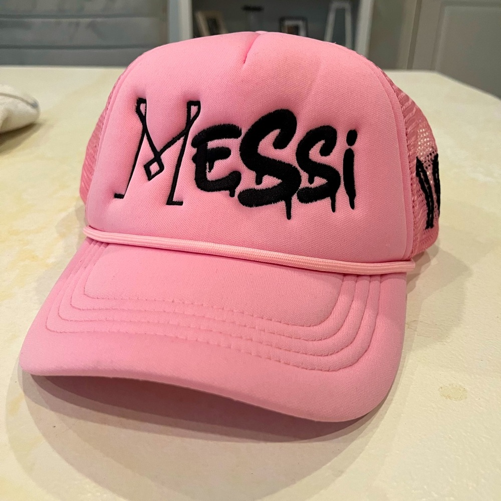 Messi PINK hat, Inter Miami number 10